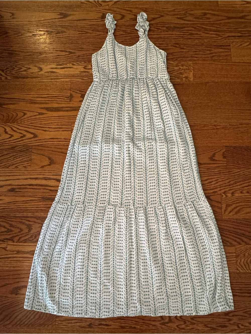 Small Jessica Simpson embroidered dress
